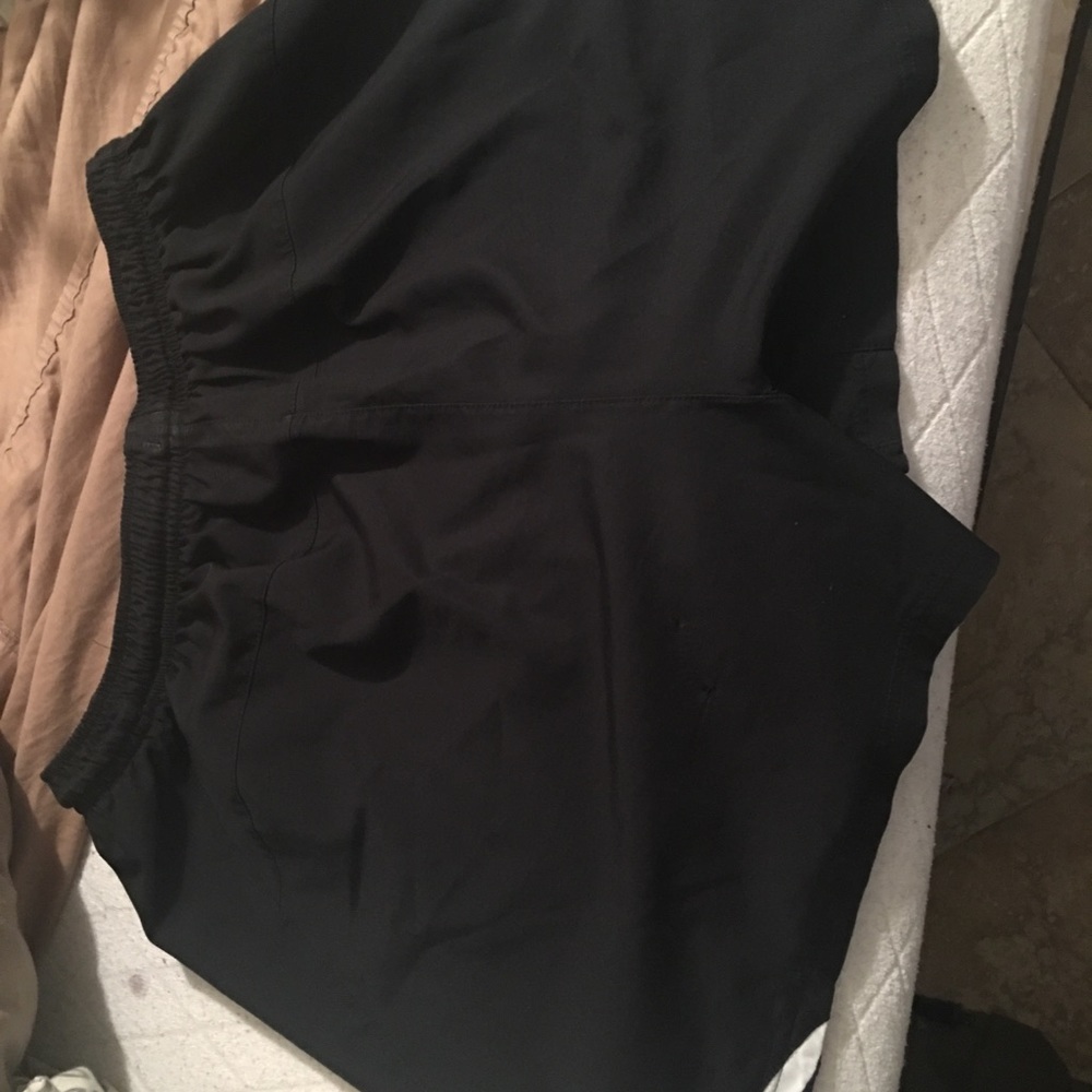 Men’s black nike shorts size medium